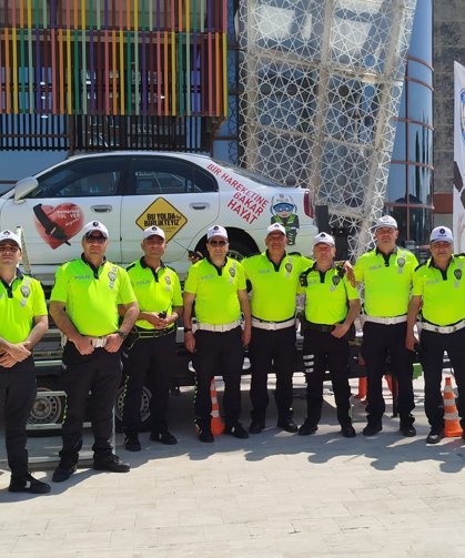 Emniyet kemerinin önemi simülasyon aracıyla anlatıldı