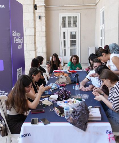 Mersin'de sanat ve eğlence dolu festival etkinlikleri sürüyor