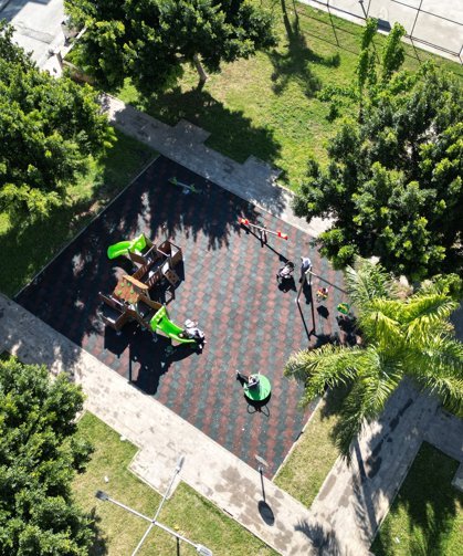 Mezitli'de parklar yenileniyor