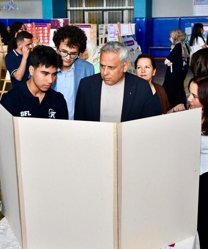 Silifke Fen Lisesi'nde Matematik sergisi