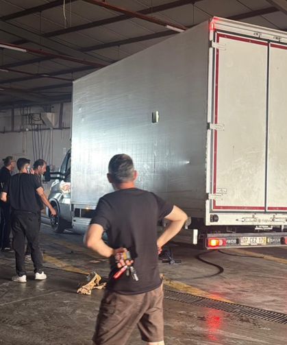 Araç tamir ve bakım servisinde yangın