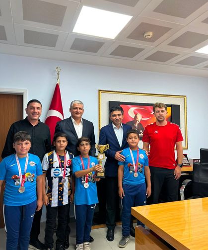 Bocce Bowling ve Dart Yarışması'nda derece yapanlara ödül