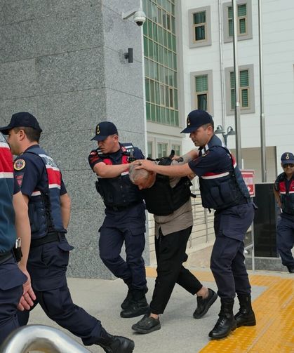 'Kız kaçırma' husumetinde baba ve oğlunu öldüren şüpheli adliyede (2)