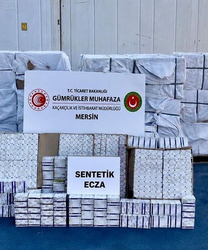 Mersin Limanı'nda yaklaşık 5 milyar TL değerinde kapsül ilaç ele geçirildi