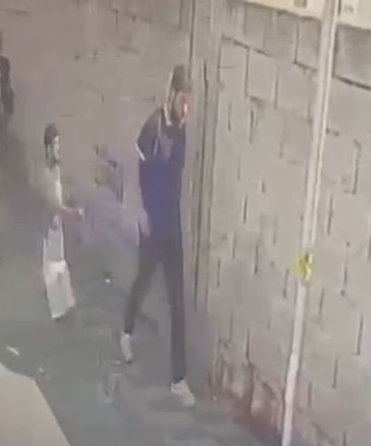 Mersin'de spreyle 250 bin dolarlık gasp kamerada