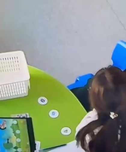 Rehabilitasyon merkezinde otizmli çocuğa şiddet kamerada