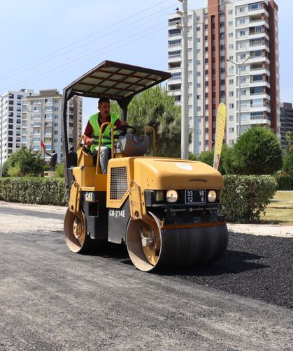 Toroslar'da asfalt ve yol düzenleme çalışmaları sürüyor