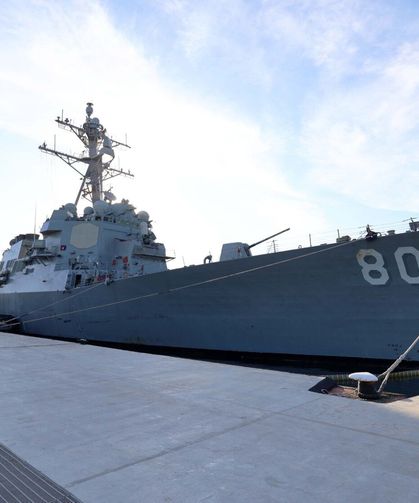 ABD savaş gemisi Mersin Limanı'nda