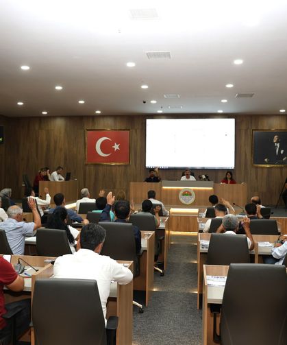 Yıldız: Ekiplerimiz gece gündüz demeden çalışıyor
