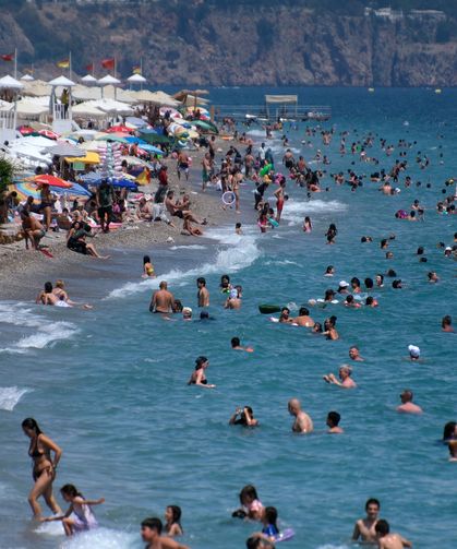 Antalya'da yüksek nem bunalttı