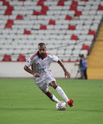 Antalyaspor evinde Orfa Yapı Pendikspor'a 3-2 mağlup oldu
