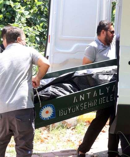 Cami tuvaletinde ölü bulundu