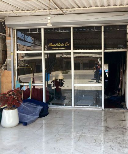 Gelinlikçi mağazası kundaklandı; kadın işletmecinin şikayetçi olduğu eşi gözaltına alındı