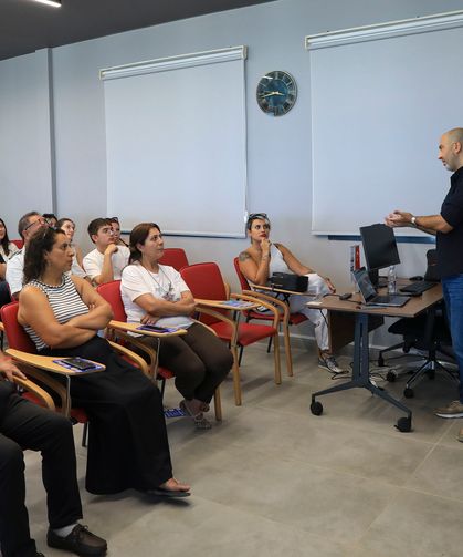 Mersin Büyükşehir'den dijital dönüşüm eğitimi