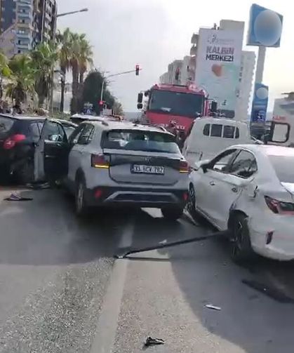 Mersin'de zincirleme kaza: 3 yaralı