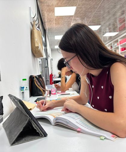 Toroslar Belediyesi okuma salonları gençlerin eğitim yolculuğuna destek oluyor