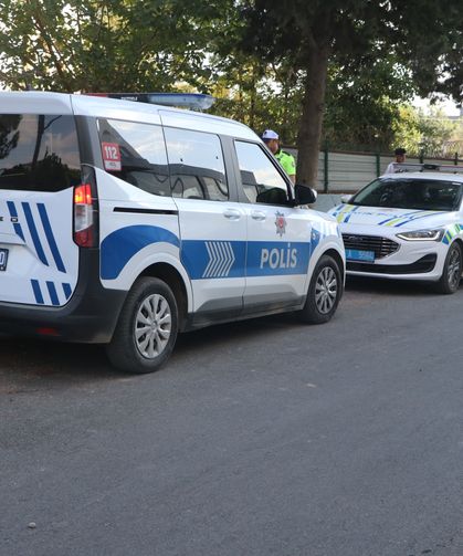 Adana'da okul önlerinde denetim gerçekleştirildi