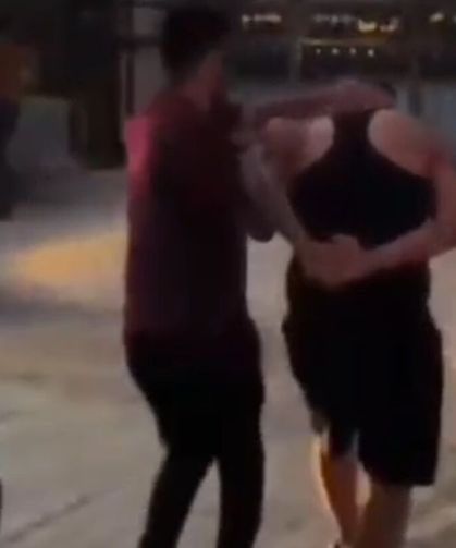 Aranan hükümlü, baskına gelen polisleri görünce balkondan kaçmaya çalıştı