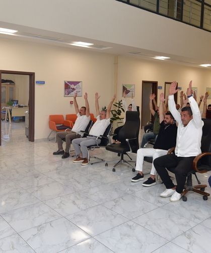 Gençlik ve Spor Müdürlüğü personeline 'iş yeri egzersizleri' eğitimi