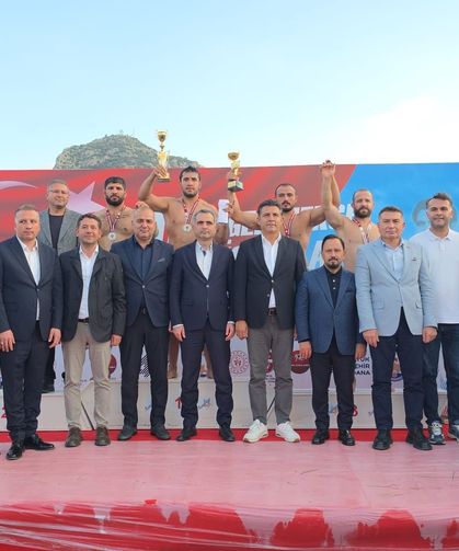 10'uncu Geleneksel İsmet Atlı Karakucak Güreşleri müsabakaları tamamlandı (2)