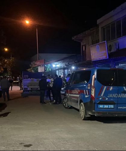 Akrabalarının kavgasını ayırırken kuzeni tarafından vurulan polis öldü