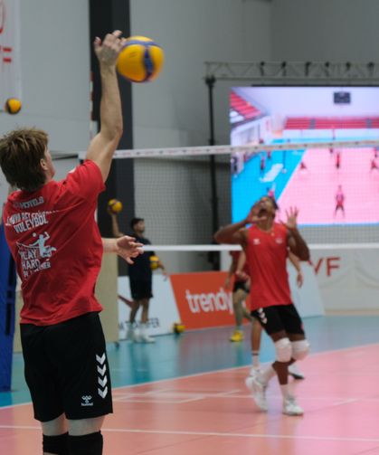 Alanya Belediyespor Erkek Voleybol Takımı, İstanbul maçı hazırlıklarına başladı