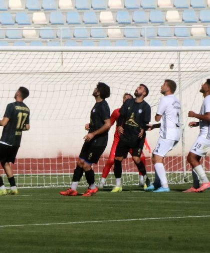 Bucak Belediye Oğuzhanspor galip