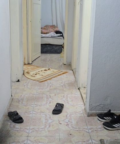 Evinde uğradığı silahlı saldırıda yaralandı