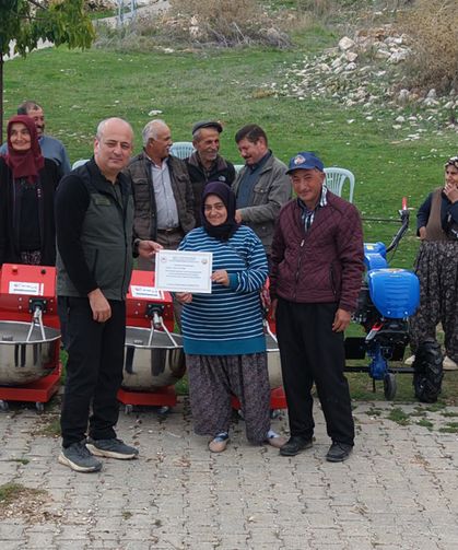 Korkuteli'nde 65 aileye makine desteği