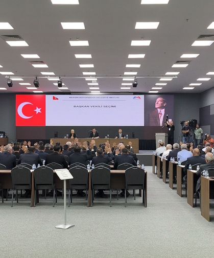 Mersin Büyükşehir Belediye Başkan Vekili CHP'li Genç oldu