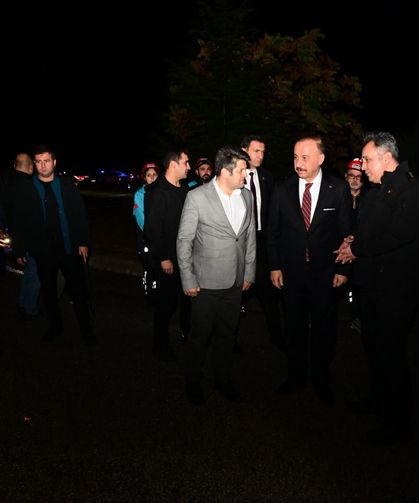Tarım işçilerini taşıyan midibüs ile TIR çarpıştı: 17 yaralı (2)