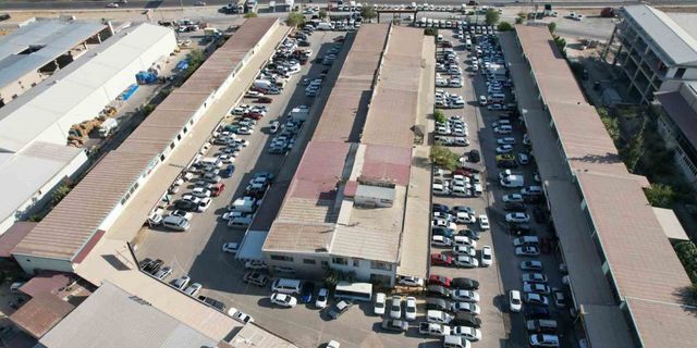Depremin merkezi Kahramanmaraş’ta ikinci el araç piyasası durgunlaştı
