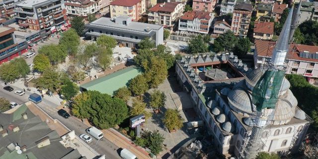 Körfez Yarımca Meydanı gün yüzüne çıkıyor