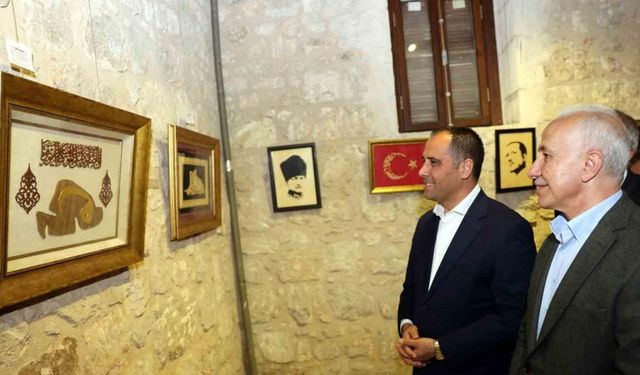 Mersin’de 90 eserlik ’Geleneksel Türk İslam Sanatı Eserleri Sergisi’ sanatseverlerin beğenisine sunuldu