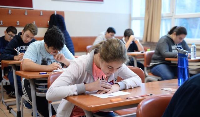 Okullar Ne Zaman Açılıyor? MEB 2025-2026 Takvimi Açıklandı!