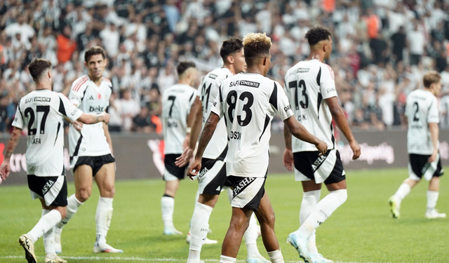 Beşiktaş’ta Sıcak Gelişmeler İki Yıldız Futbolcu Ayrılmak İstiyor!