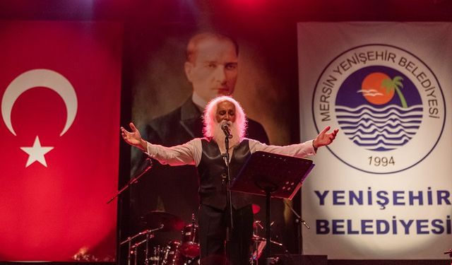 Yenişehir Belediyesi Cumhuriyet Bayramı'nda Suavi'yi Mersinlilerle buluşturdu