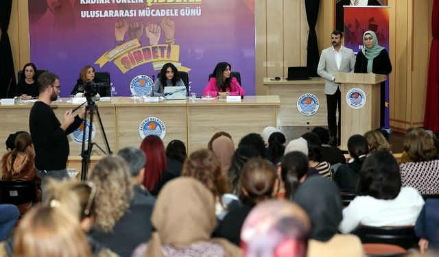 Mersin'de Kadına Yönelik Şiddete Karşı "Sözümüz Bitmedi, Şiddeti Durduracağız" Paneli