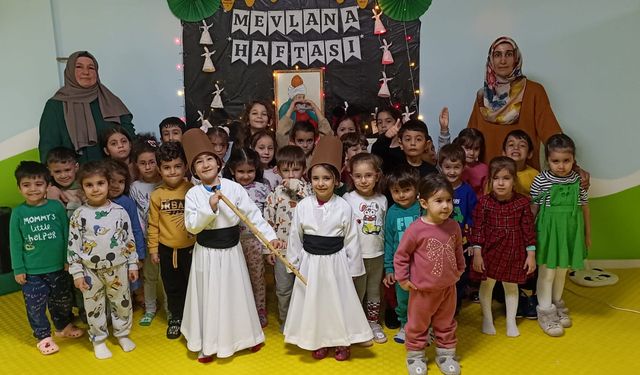 Anamur'da Minikler Mevlana'yı Andı