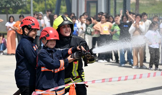 23 Nisan’da Minik Kahramanlar İtfaiye Parkurunda