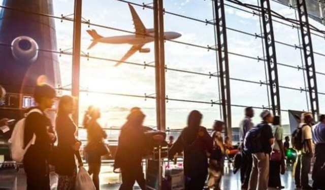 ✈️ Türkiye’ye Turist Yağmuru! Nisan Zirvede, İlk 4 Ay Dengede