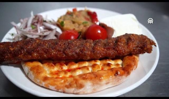 Edirne'den Yeni Bir Tat: "Köfte mi, Kebap mı?" Dedirten Efsanevi Lezzet