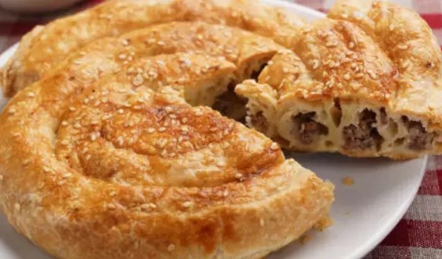 Çıtır mı Yumuşak mı? Börek Sevenler Bu Tartışmada İkiye Bölünmüş: Soda mı Yoğurt mu Daha Etkili?