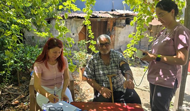 Tarsus Belediyesi’nden Her Eve Ziyaret! Hane Hane Hizmet Dönemi