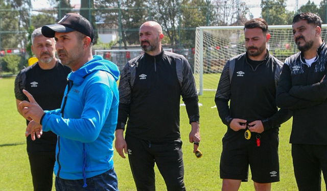 Mersin İdman Yurdu'nda teknik heyetle yollar ayrıldı!