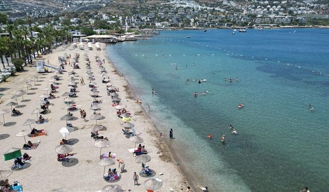 Muğla Sahillerinde Bayram Yoğunluğu: Tatilciler Akın Etti!