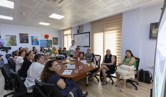 Mersin’de Kadın Dayanışması Güçleniyor! Pazartesi Buluşmaları İlgiyle Sürüyor