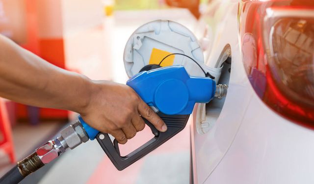 Akaryakıta bu gece yarısı çifte indirim geliyor