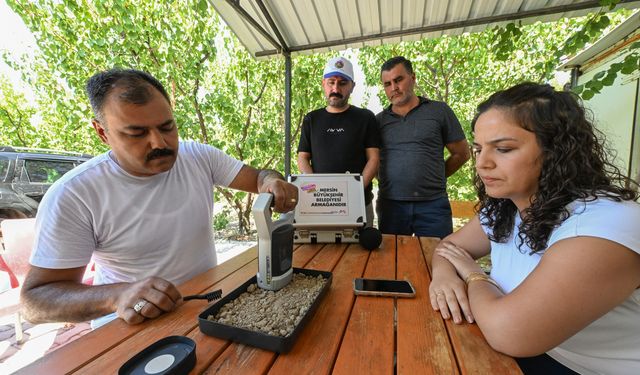 Mersin Büyükşehir’den Üreticilere Toprak Analiz Cihazı Desteği