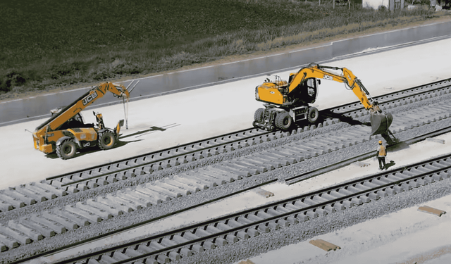 Mersin-Adana Hızlı Tren Hattı’nda Raylar Döşenmeye Başlandı